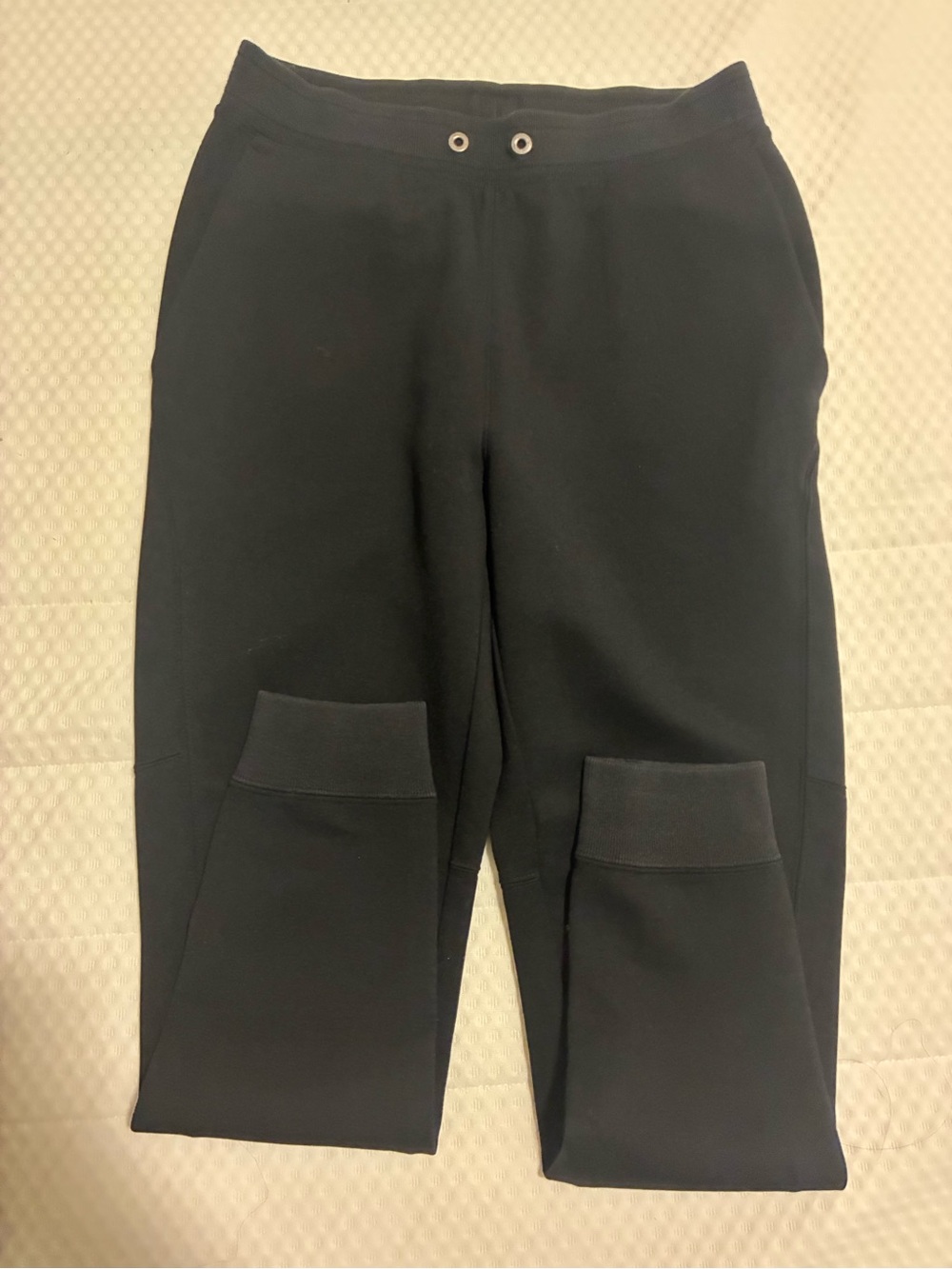 Uniqlo Women’s Black Thick Jogger Pants – Asian M / US S-M